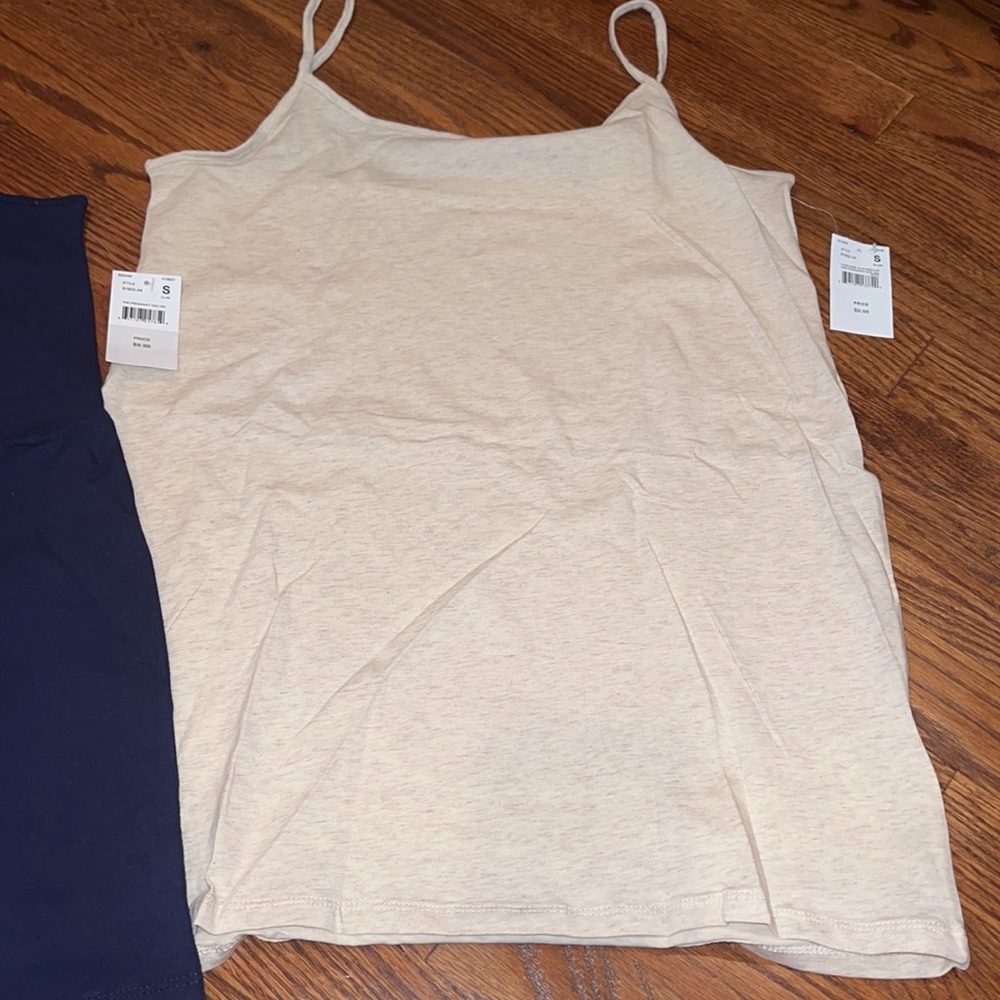 Maternity and postpartum tank tops NWT motherhood maternity size small navy tan